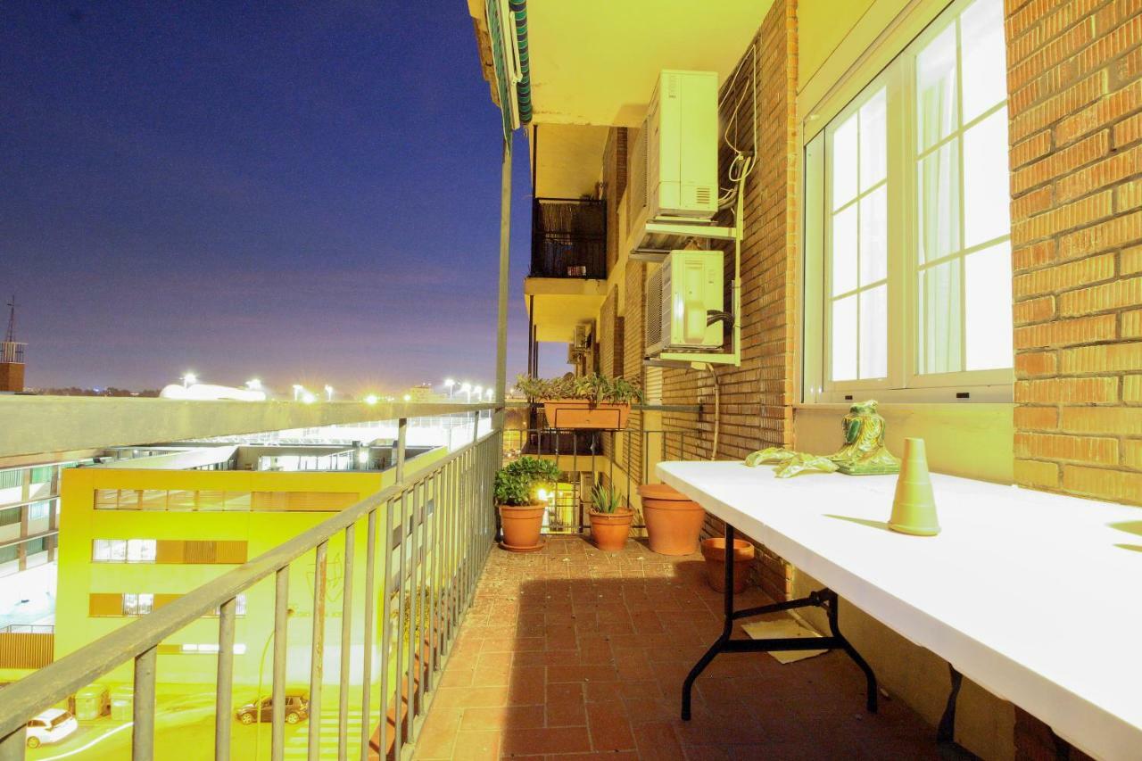 Apartamento La Feria Apartamento Sevilha Exterior foto