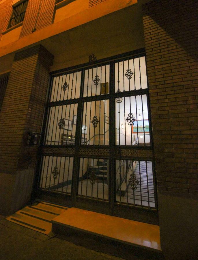 Apartamento La Feria Apartamento Sevilha Exterior foto
